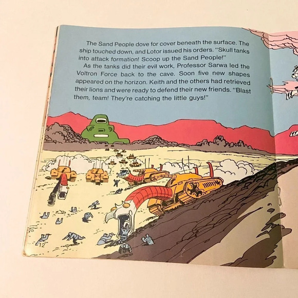 Vtg 1985 Voltron The  Attack of the Sand Monster Read Along Book Only No Tape - Picture 16 of 16
